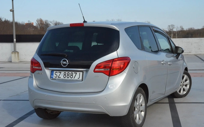 Volkswagen Golf cena 46000 przebieg: 186000, rok produkcji 2013 z Gdynia małe 92